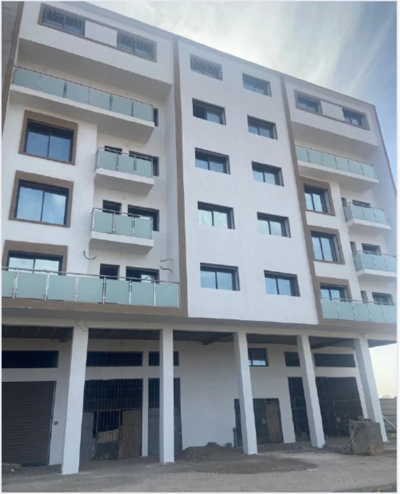 État final de l’immeuble R+5 à Al Farah, Agadir